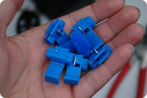 Blaue »Stromdiebe« (1,5 bis 2,5 mm²)
