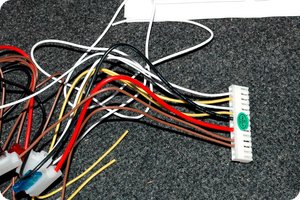 Übersichtlicher: Stecker ohne unnötige Leitungen